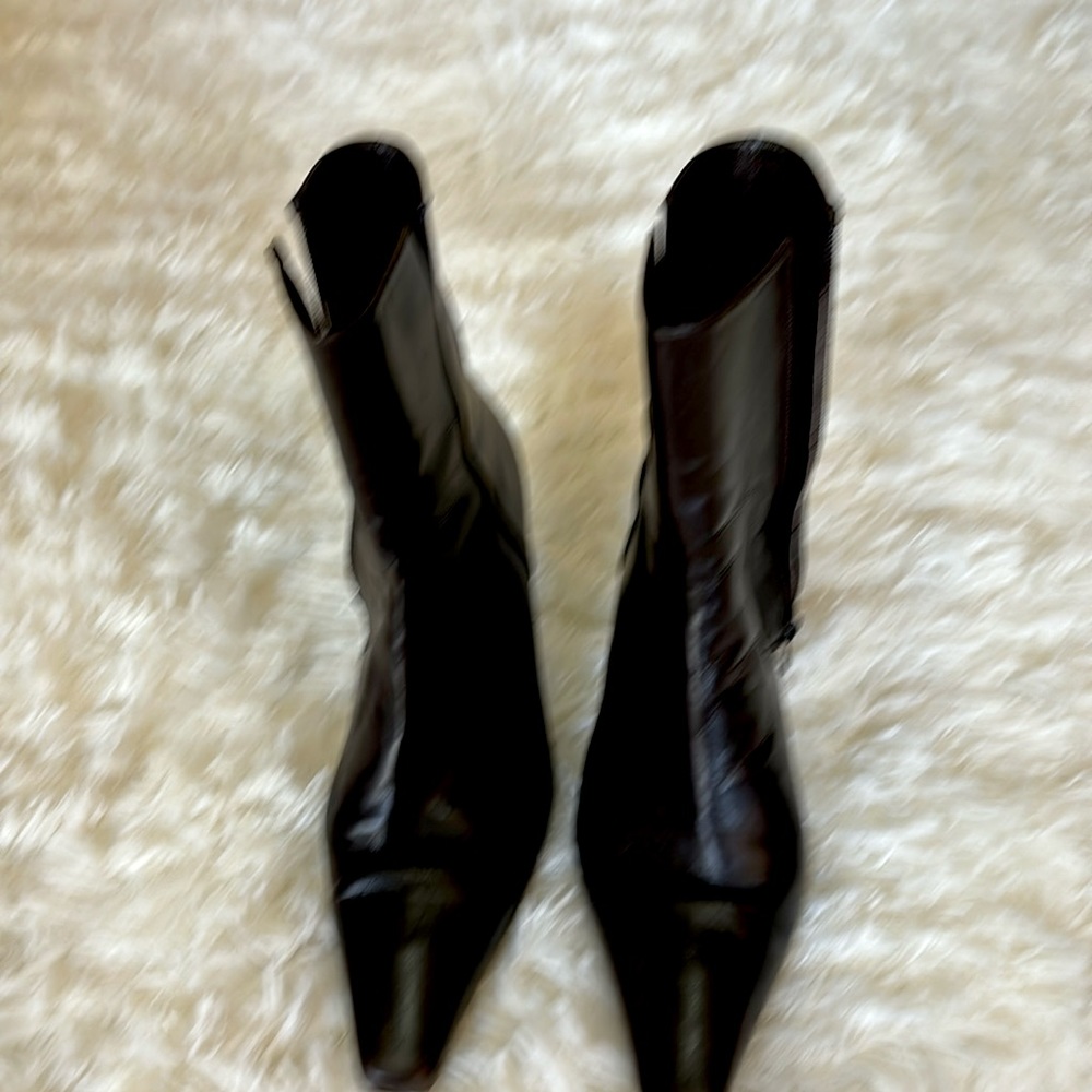 Black narrow ankle Stuart Weizman classic boots